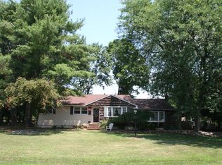 67 Gates Rd, Somerset, NJ 08873