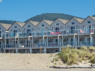 178 N Pacific St, Rockaway Beach, OR 97136