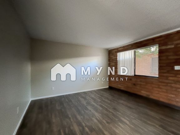 4th image of 910 S Dorsey Ln APT 24