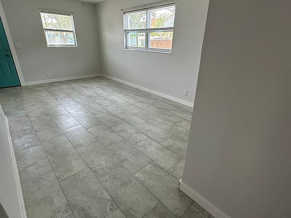 4th image of 4910 Chancellor St NE