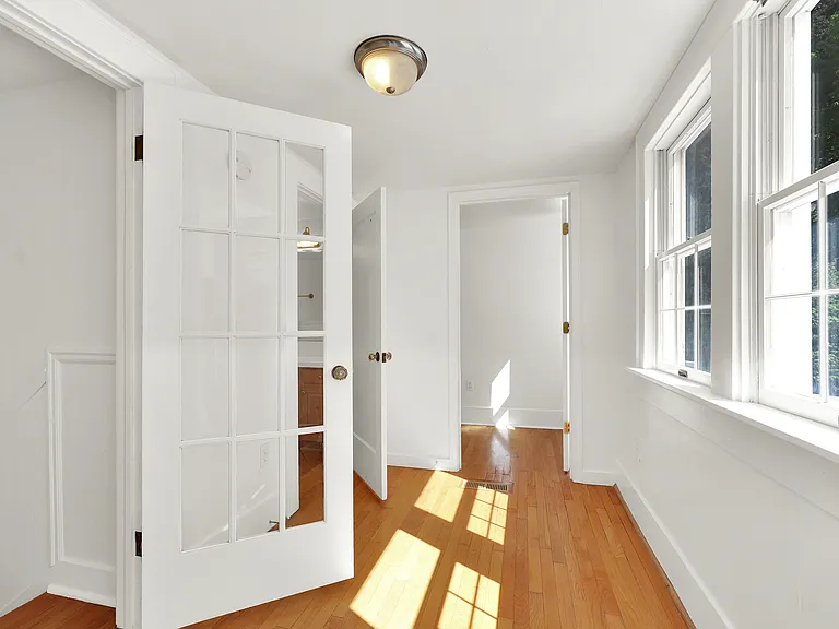 2260 E 15th Ave — Photo 33