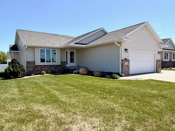 1323 17th Ave, Kearney, NE 68845