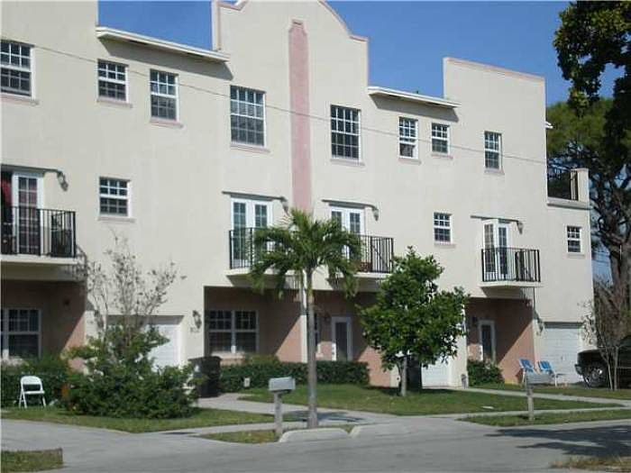 1st image of 801 NW 1st Ave #1