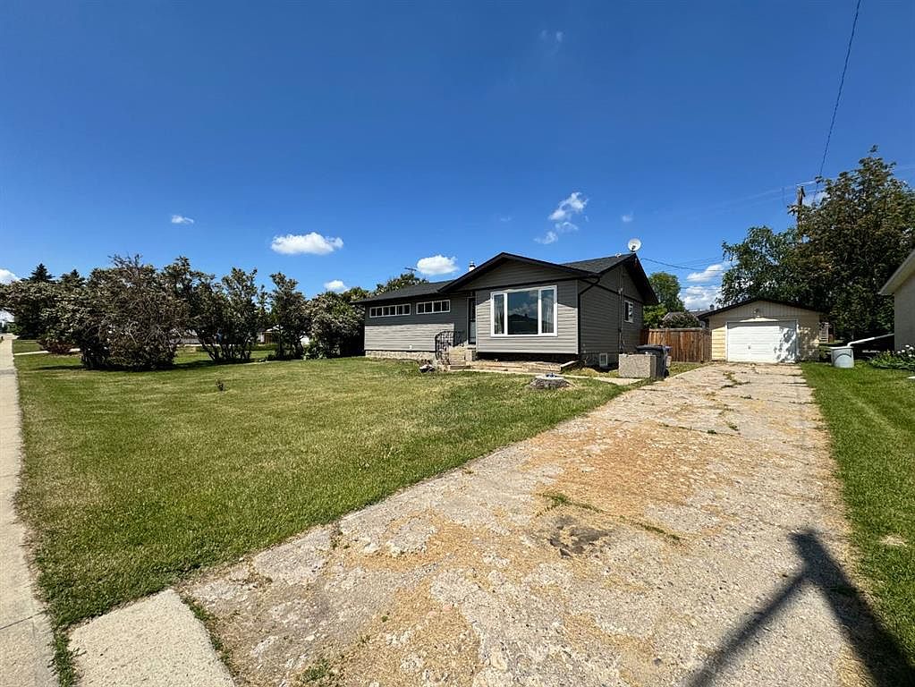 4839 S 51st Ave, Eckville, AB T0M 0X0 MLS A2147423 Zillow