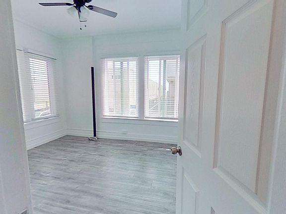 4th image of 16 Thornton Ave #103