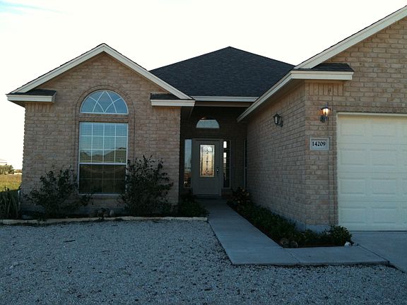 3rd image of 14209 Tamarisk Dr