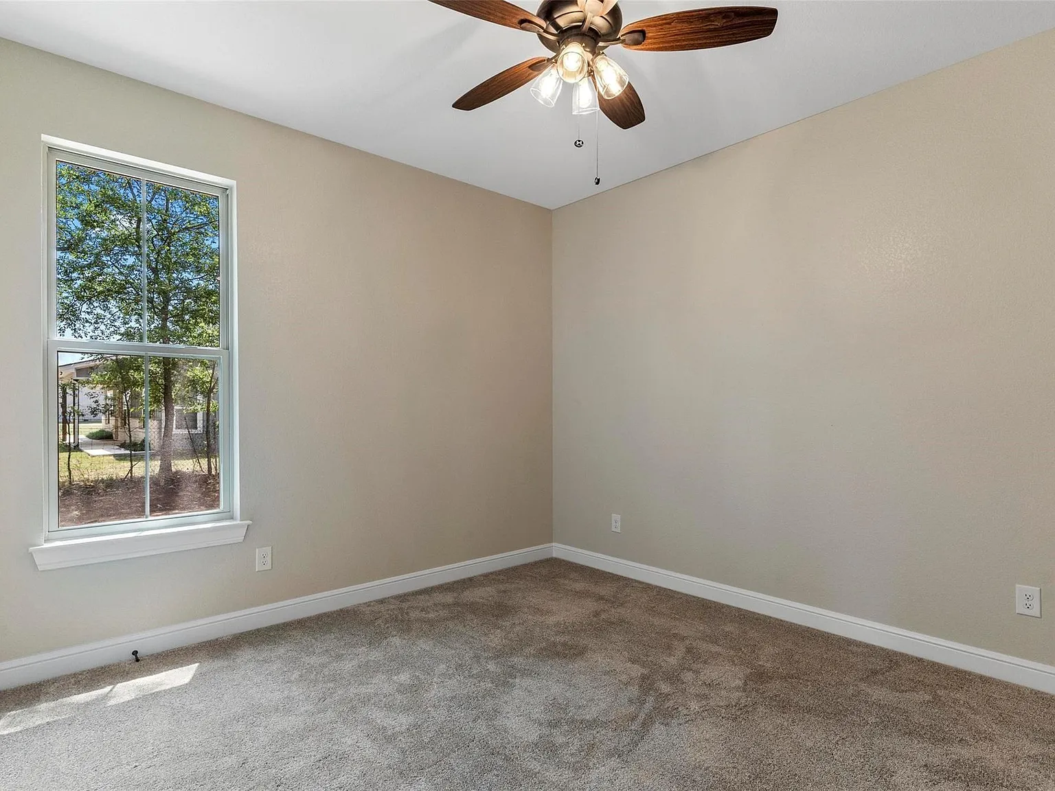 3 bed, 2.5 bath, 2201 sqft, $3,500 — Photo 3