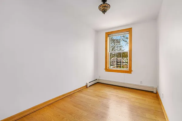 Rented by Compass | media 23