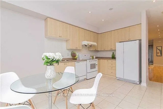 4 bed, $3,980 — Photo 4