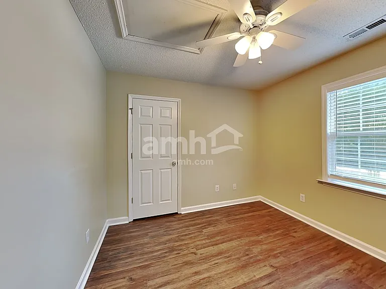 104 Trailing Oak Trl — Photo 15