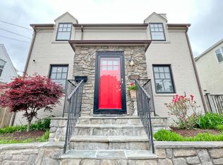 8124 Old Georgetown Rd, Bethesda, MD 20814