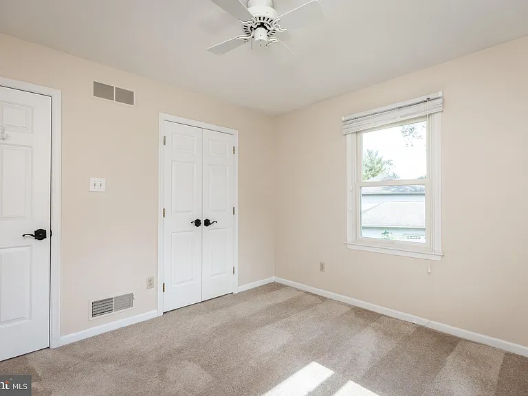 35 Nathalie Ct — Photo 29