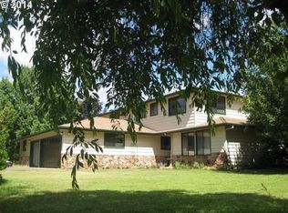 1555 Pine Grove Rd, Rogue River, OR 97537