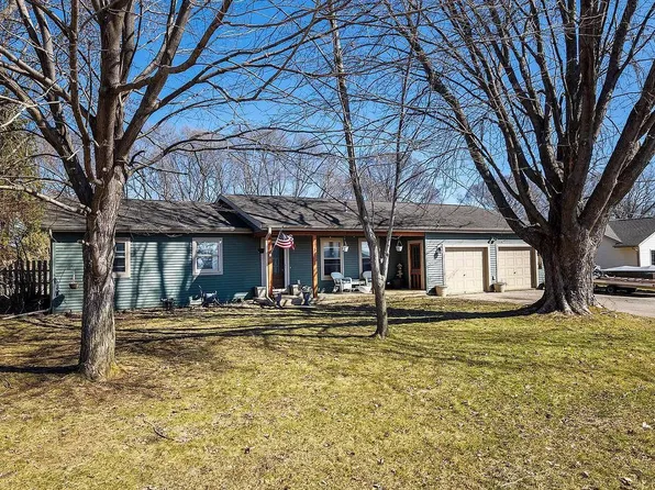 W8252 Woodview Dr, Onalaska, WI 54650
