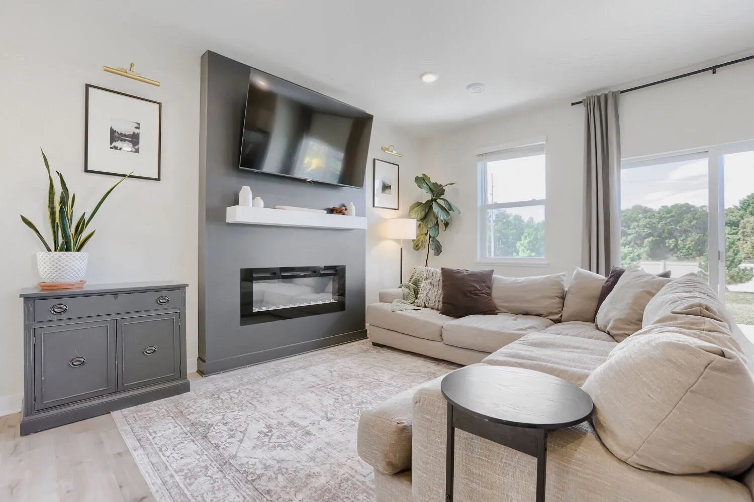 4 bed, 2.5 bath, 2179 sqft, $3,400 — Photo 4