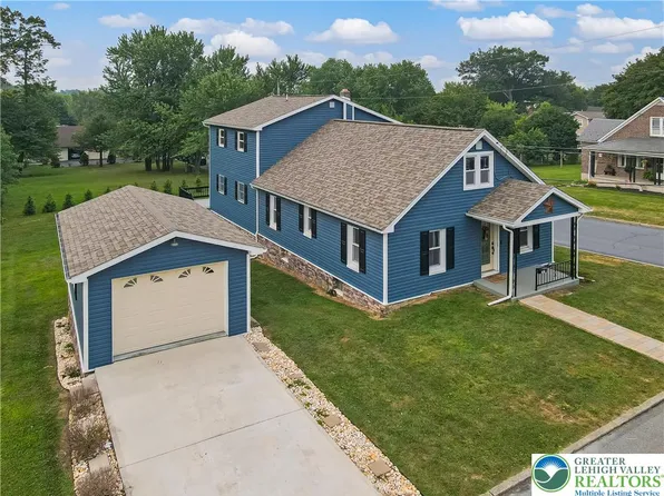 203 E Center St, Wind Gap, PA 18091