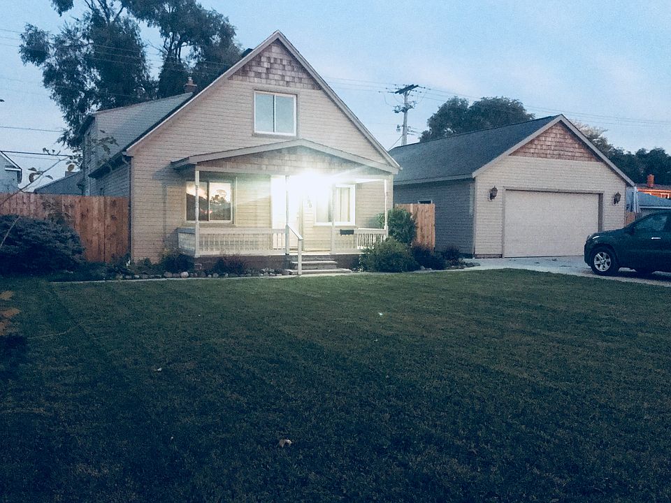 1st image of 3399 14th St