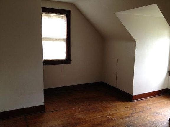 4th image of 261 Hammond Ave