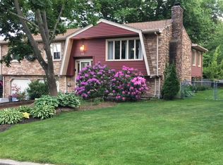 16 Polly Dr, North Providence, RI 02911