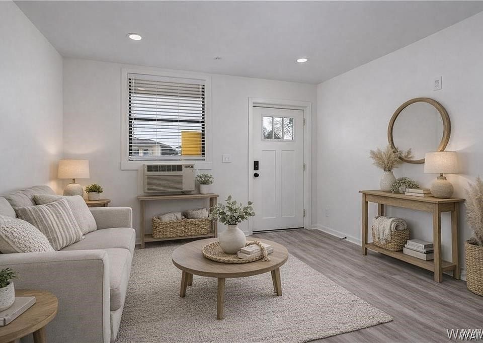 1st image of 1212 12th St #8