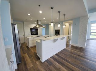 824 Front St #204, Pt Saint Joe, FL 32456