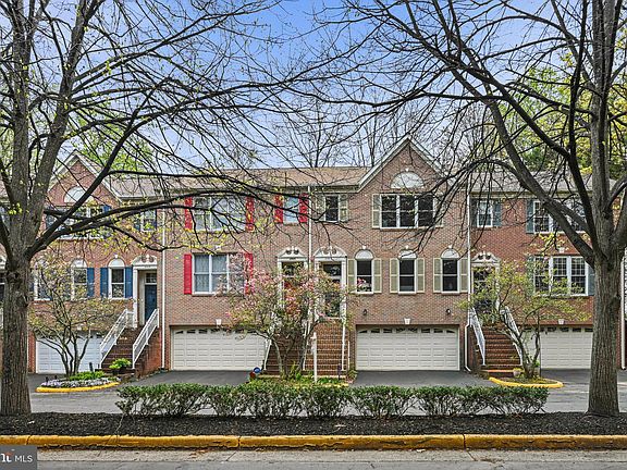 3rd image of 2907 Oakton Crest Pl