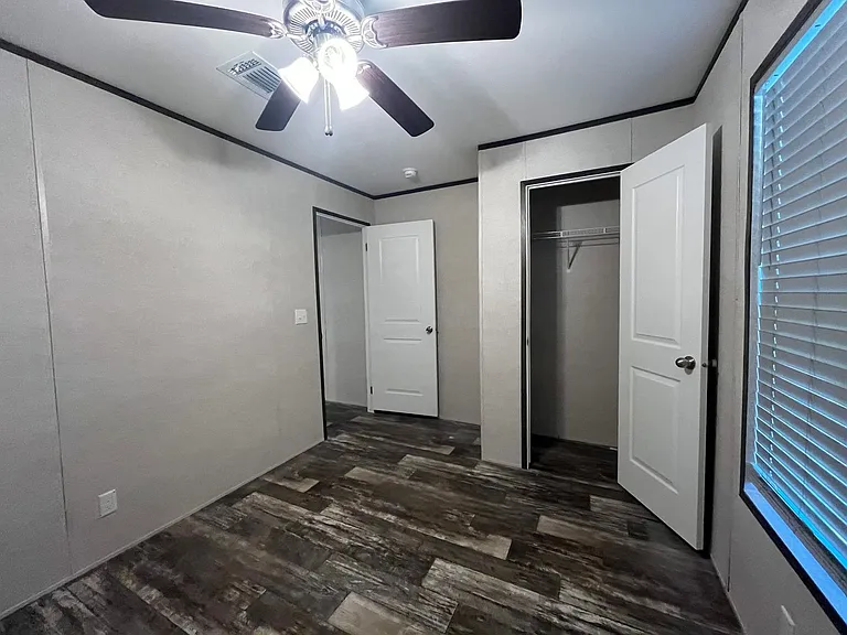 903 Broome Ave NW — Photo 9