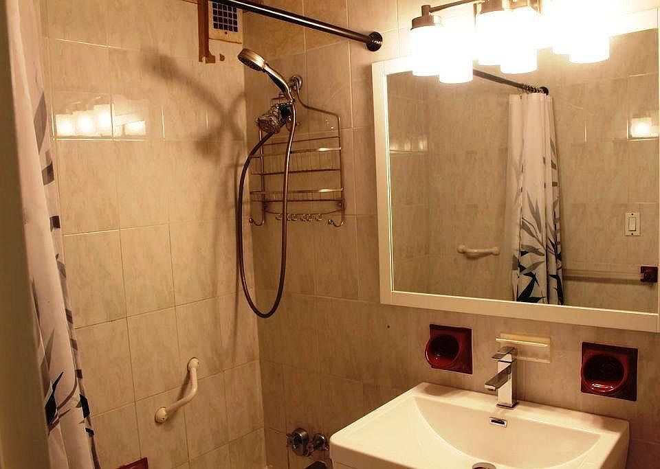 1st image of 2930 W 5th St #11