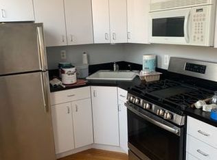 24-27 33rd St #2, Astoria, NY 11103