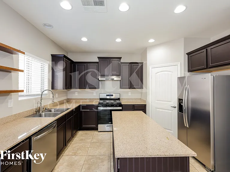 6726 Mojave Blush Dr — Photo 7