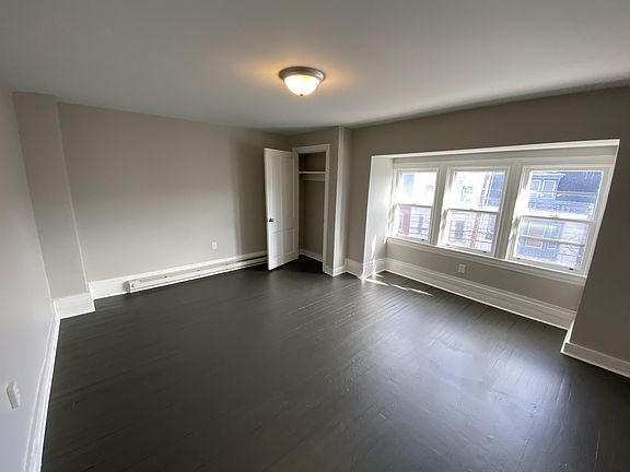 5th image of 164 S Pine St