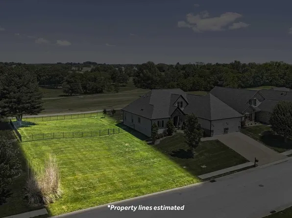 1759 Sterling Valley Dr, Owensboro, KY 42303