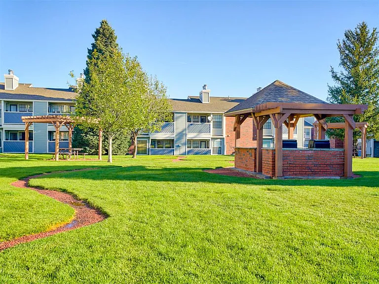 Mountain View — Photo 10