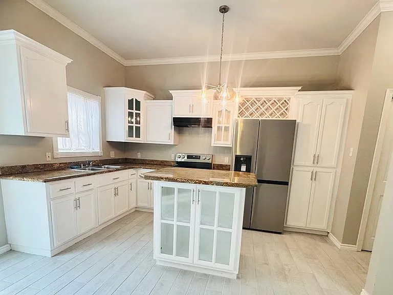 142 Country Club Rd — Photo 2