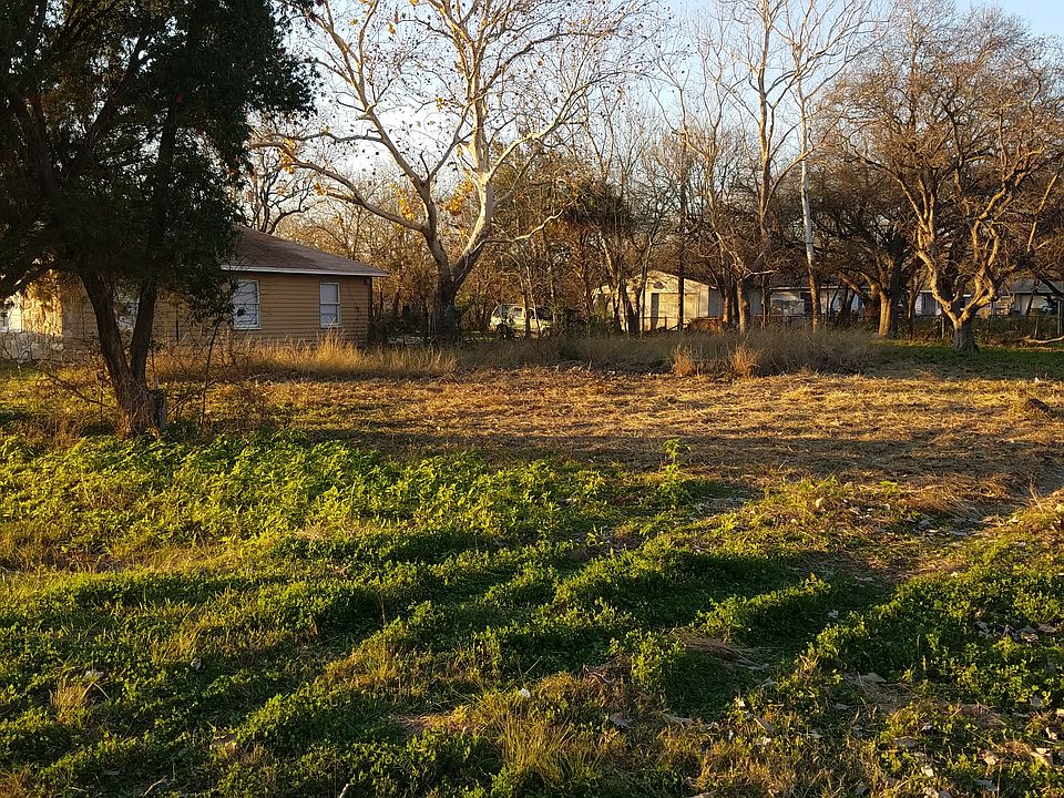 2nd image of 3230 2nd Ave S