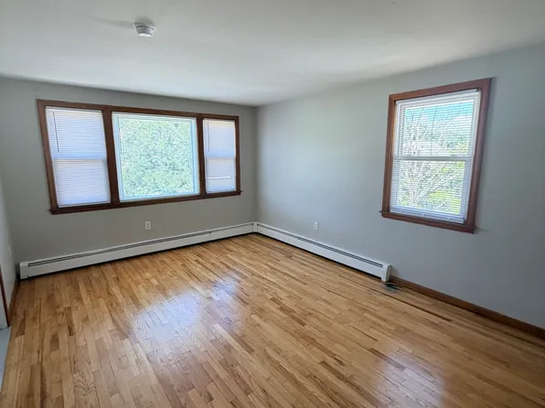 127 Warner St #2-0, Hamden, CT 06514