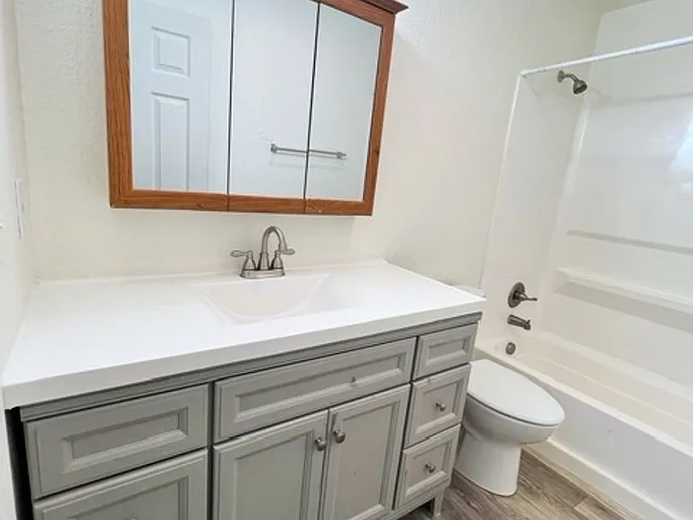 1555 Latouche St — Photo 21