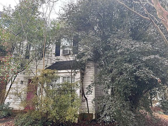 2nd image of 510 Salem Woods Dr SE