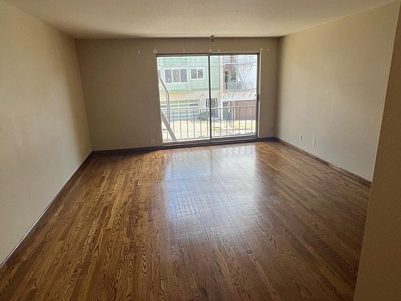 Living Room/Bedroom