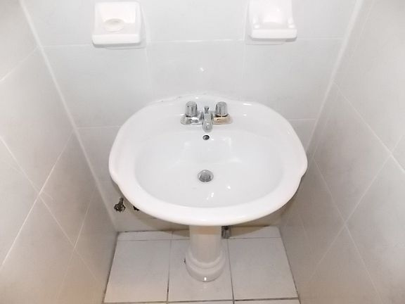 3rd image of 371 Macdonough St APT 2