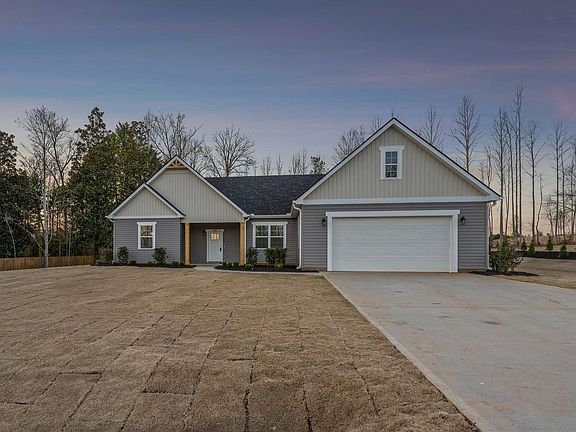 5th image of 106 Ellison Dr