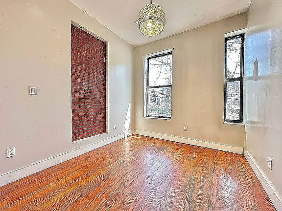 5th image of 1170 Halsey St #19