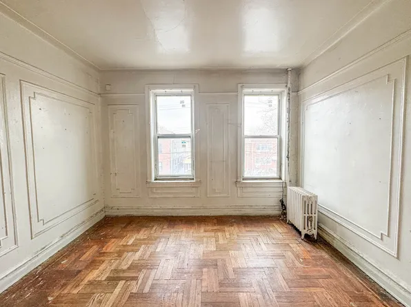 109-18 Lefferts Boulevard image 2 of 15