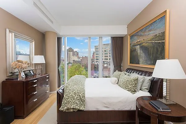 Rented by Compass | media 13