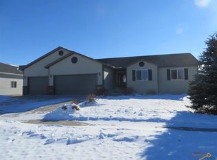 421 E Enchanted Pines Dr, Rapid City, SD 57701