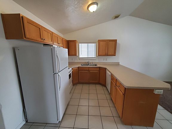 3rd image of 685 John Adams Pkwy #2