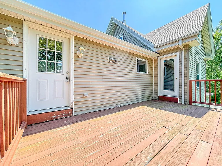 27 Brentwood St #2 — Photo 43