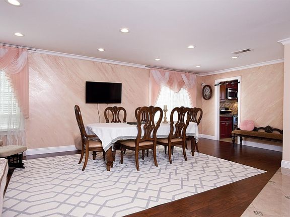 4th image of 9449 Roseport Way