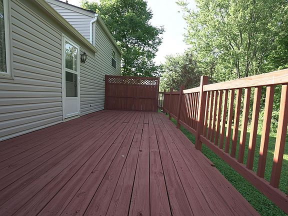 3rd image of 2028 Woodcrest Dr