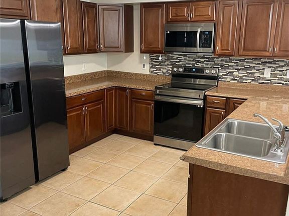 2nd image of 1154 SW 47th Ter